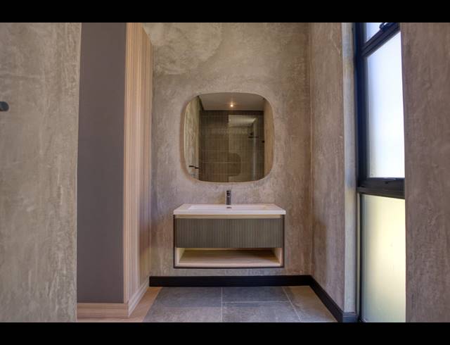 4 BEDROOM HOUSE FOR SALE IN SEATON ESTATE